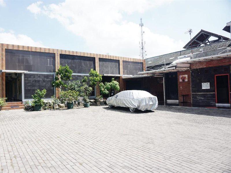 Hotel O Prambanan Near Prambanan Temple Exterior photo